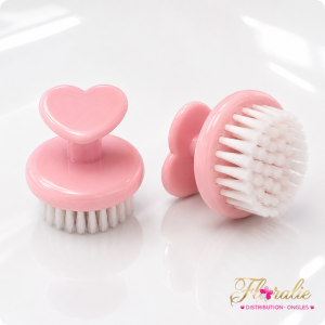 Petite brosse à manucure — Rose